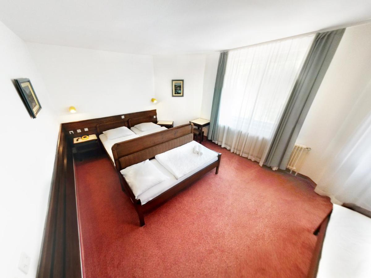Hotel Lucija Most na Soči Exteriör bild