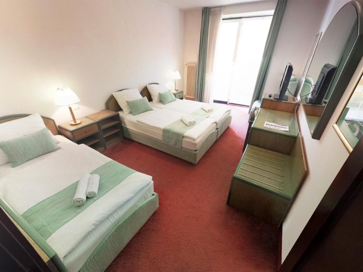 Hotel Lucija Most na Soči Exteriör bild
