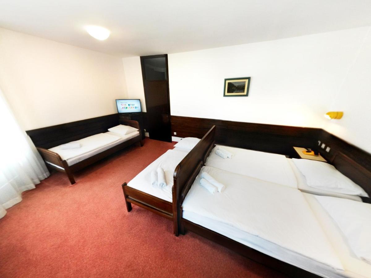 Hotel Lucija Most na Soči Exteriör bild