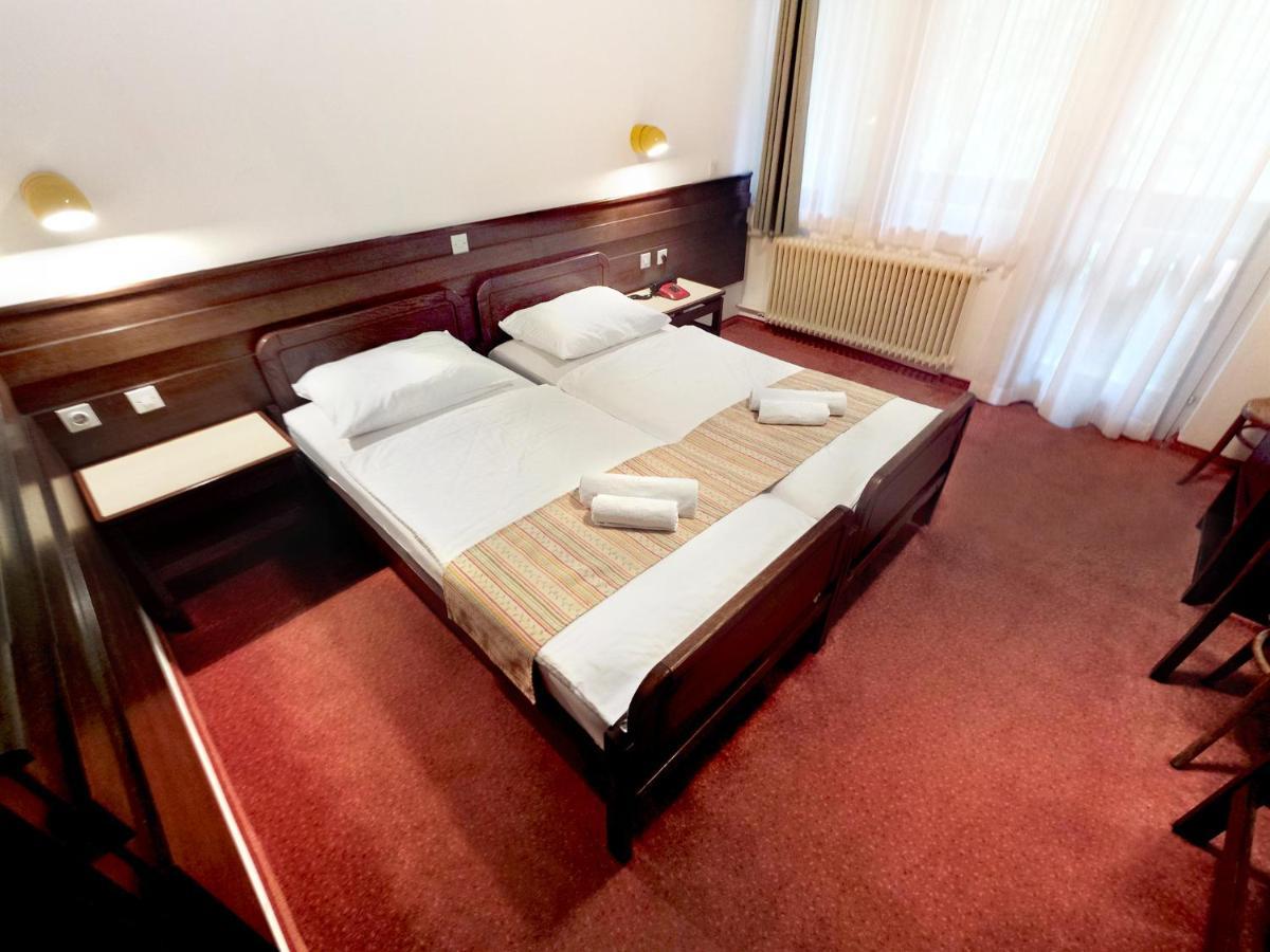 Hotel Lucija Most na Soči Exteriör bild