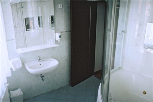 Hotel Lucija Most na Soči Exteriör bild